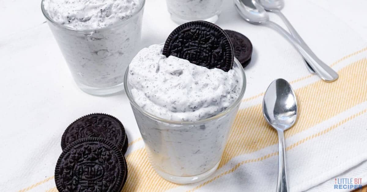2-Ingredient Cookies and Cream Mousse is dessert cups.