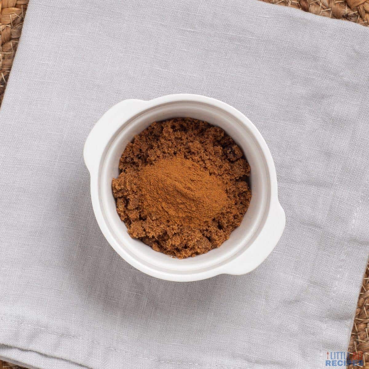 brown sugar and cinnamon in small bowl.