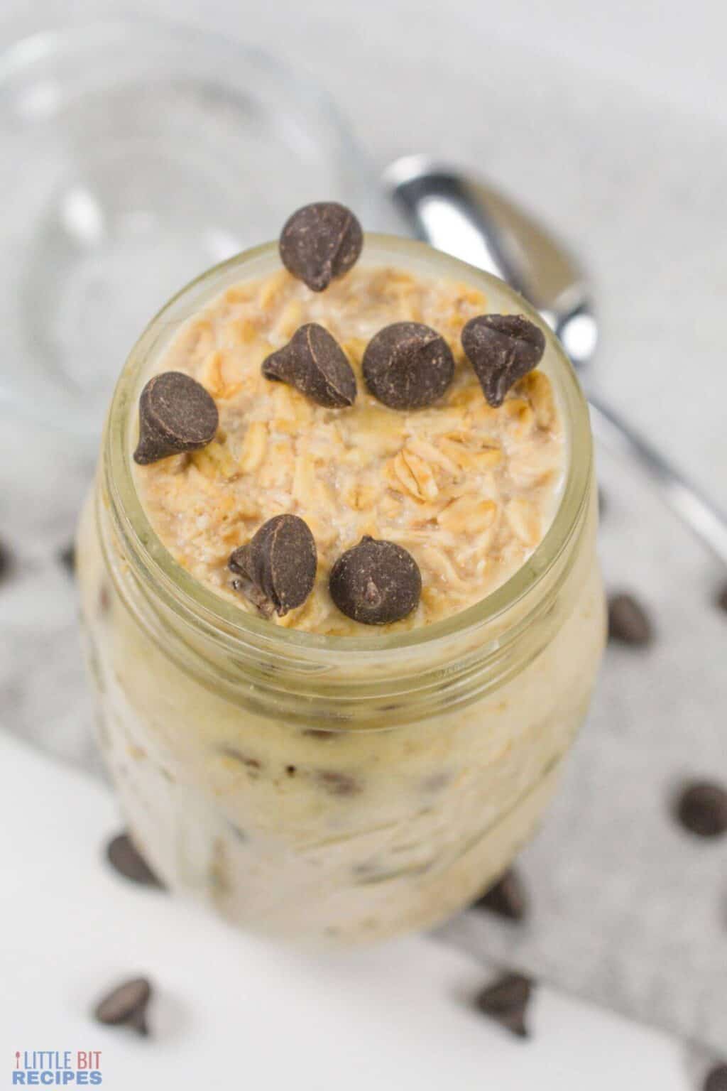 Chocolate Chip Cookie Dough Overnight Oats Little Bit Recipes