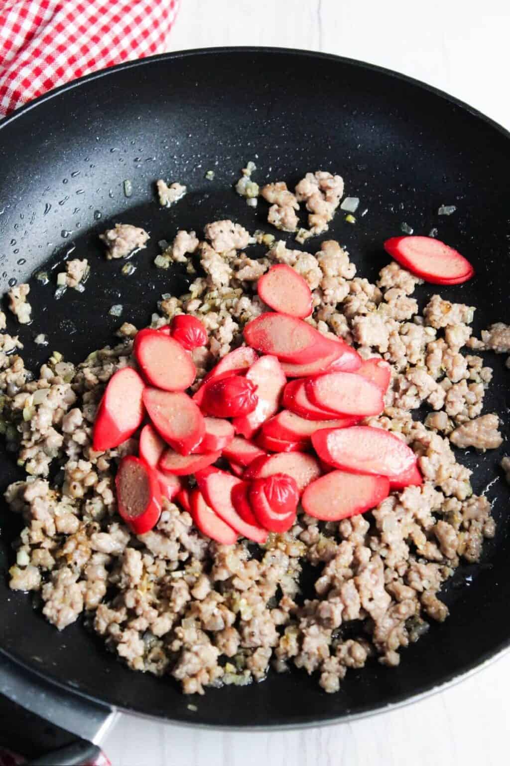 Filipino Spaghetti with Sweet Meat Sauce | Little Bit Recipes