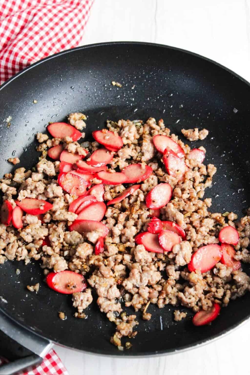 Filipino Spaghetti with Sweet Meat Sauce | Little Bit Recipes