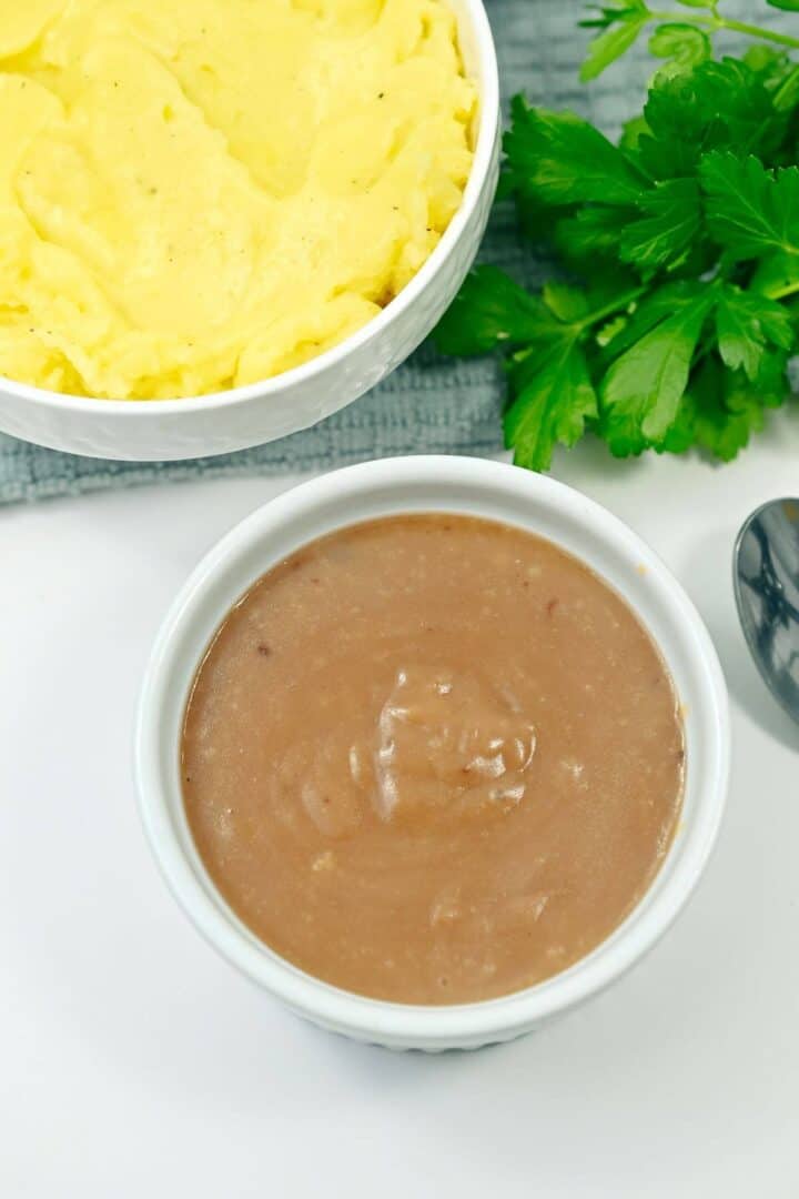 Homemade Brown Gravy (No Drippings) Little Bit Recipes