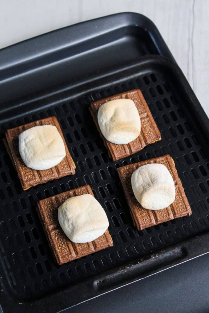 Air Fryer S'mores | Little Bit Recipes